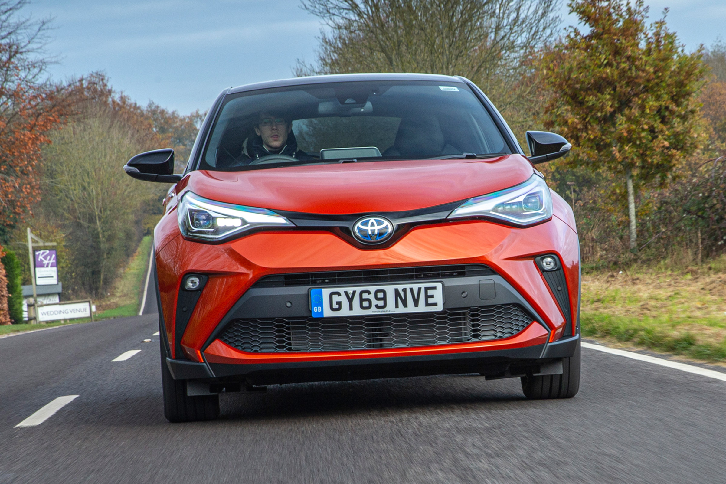Toyota C-HR - full front