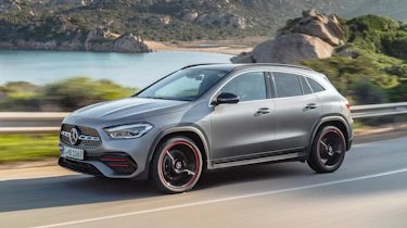 Mercedes GLA - front action