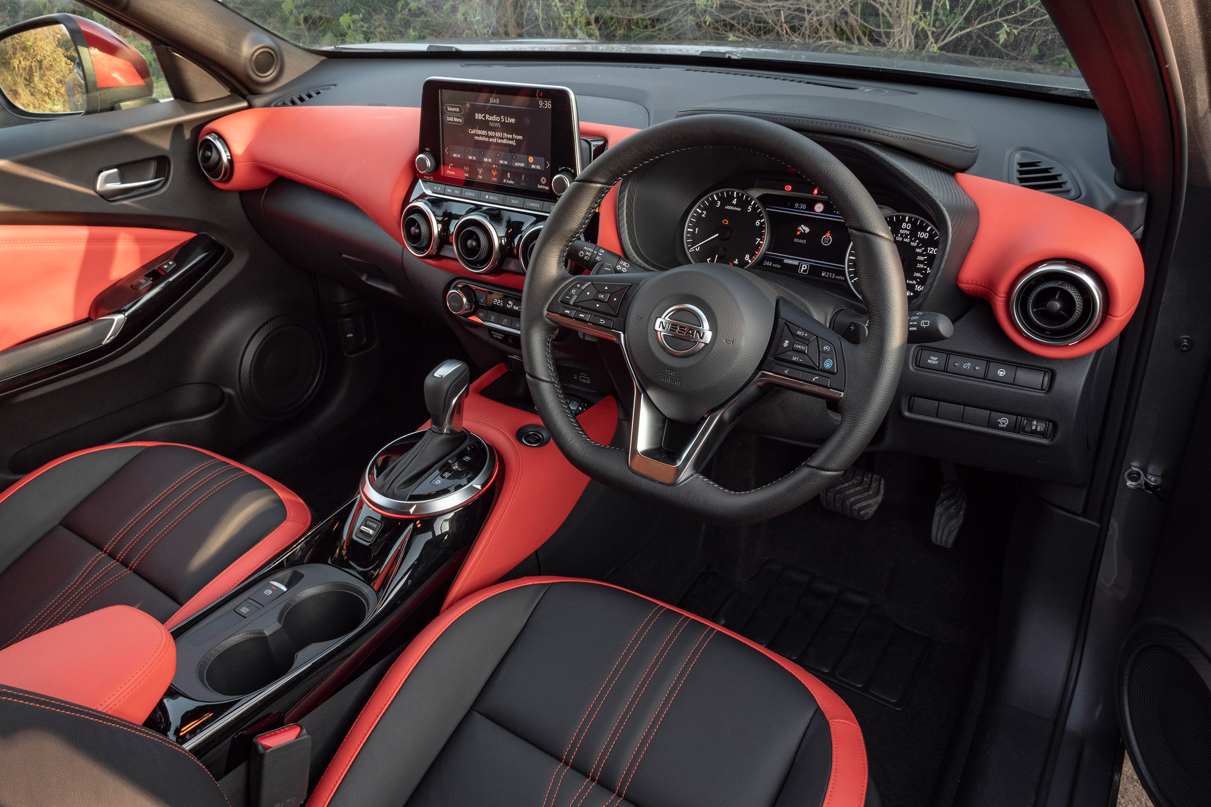 Nissan Juke - cabin