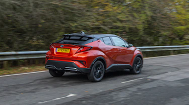 Toyota C-HR - rear action