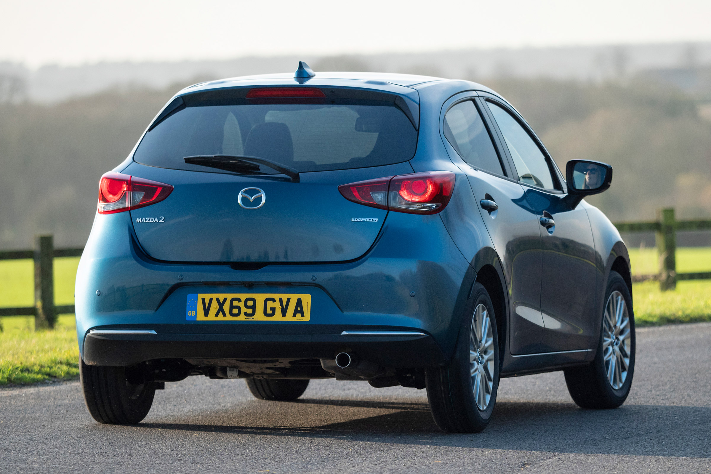 Mazda 2 - rear cornering
