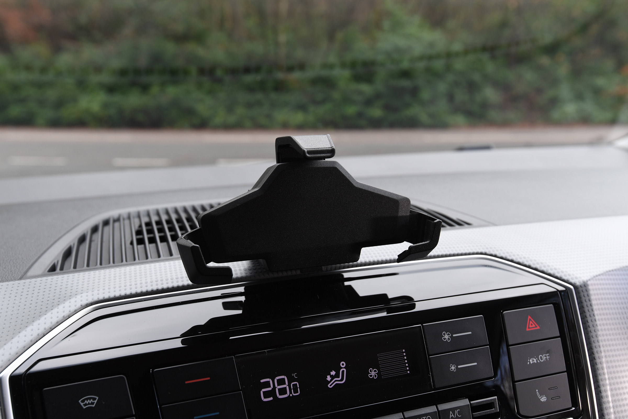 Skoda Citigo-e iV - phone holder