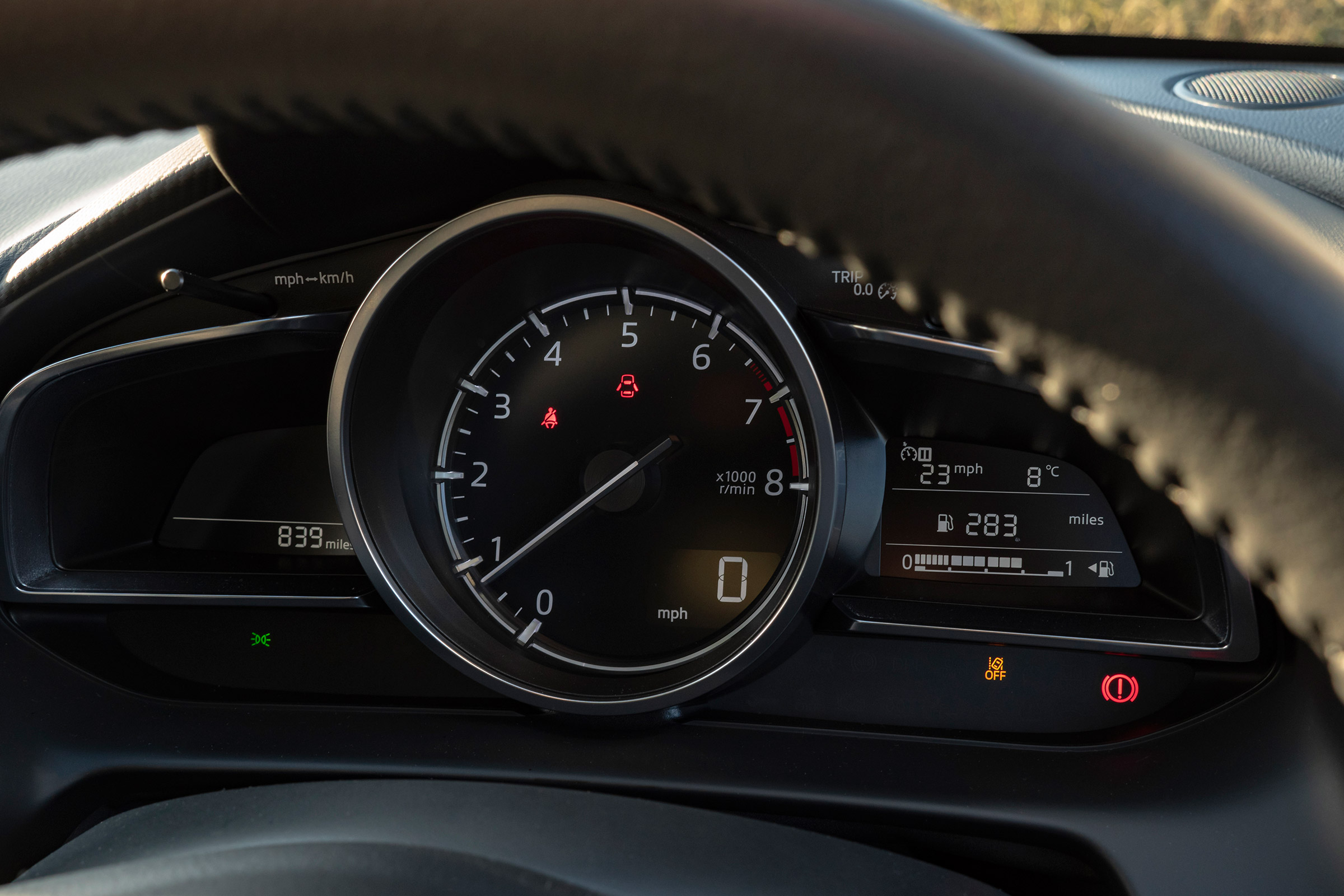 Mazda 2 - dials