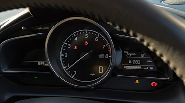 Mazda 2 - dials