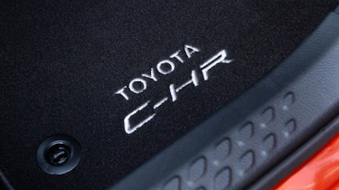 Toyota C-HR - mat