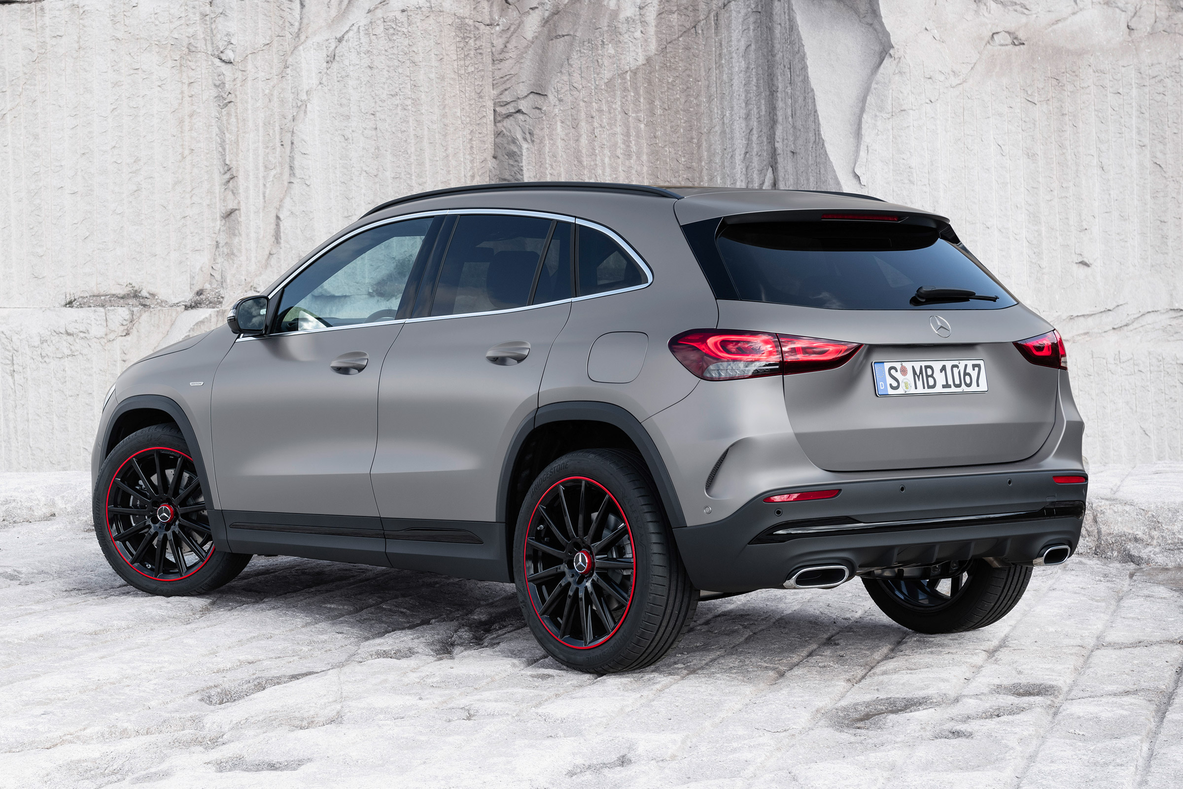 Mercedes GLA - rear static