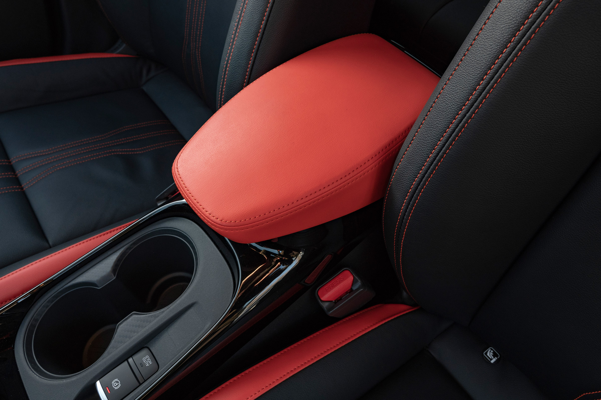 Nissan Juke - interior detail