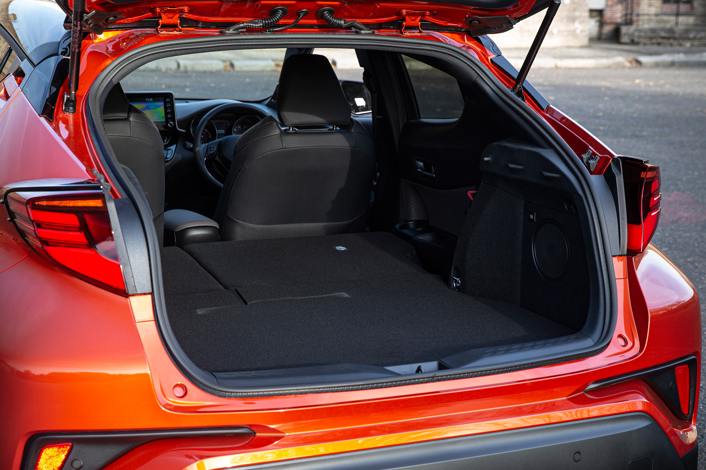 Toyota C-HR - boot seats down