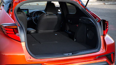 Toyota C-HR - boot seats down