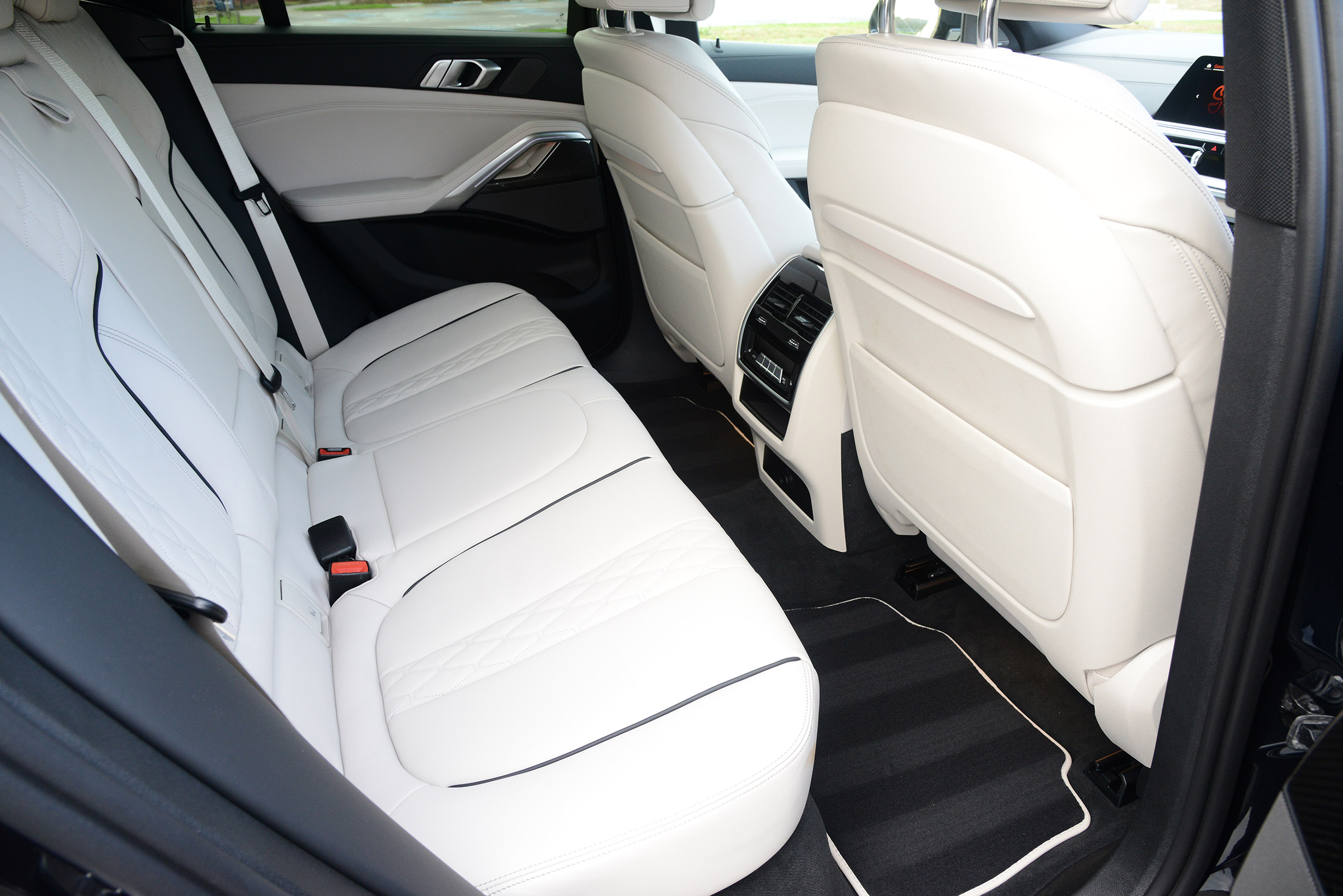 BMW X6 - rear seats
