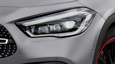 Mercedes GLA - front light