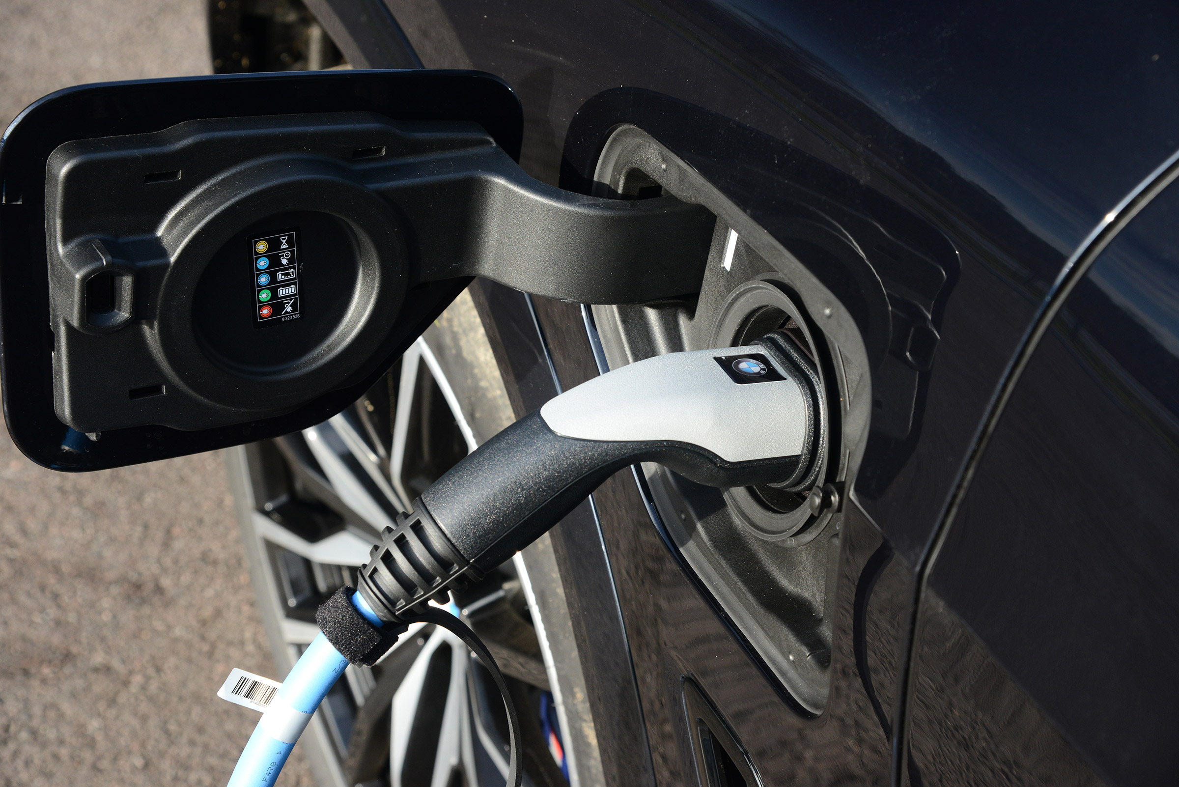 BMW X5 xDrive45e - plugged-in