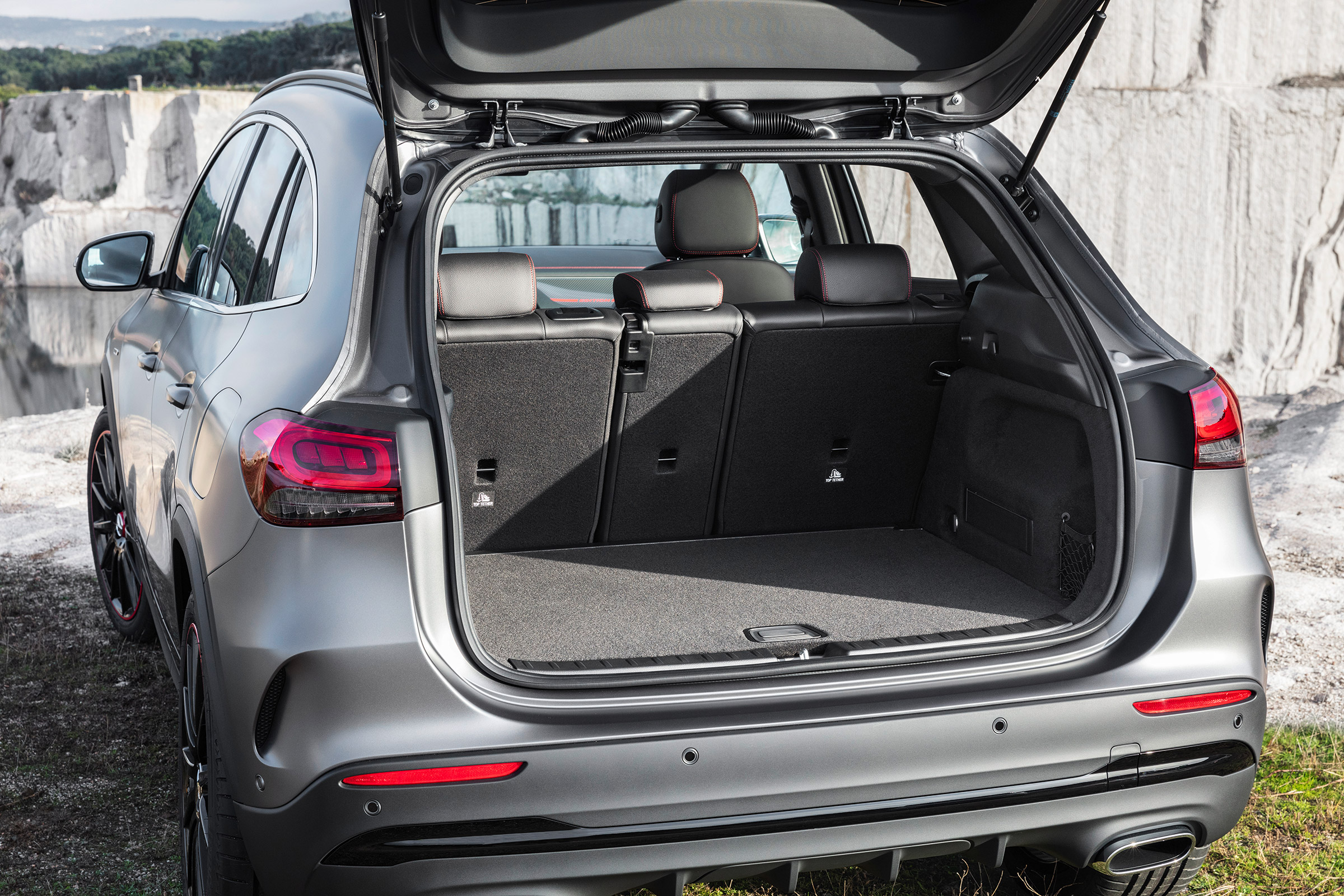 Mercedes GLA - boot
