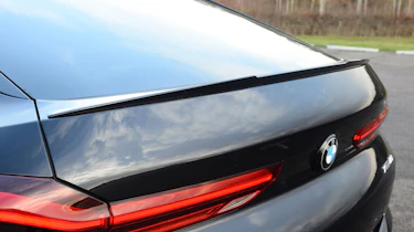 BMW X6 - rear spoiler