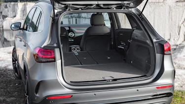 Mercedes GLA - boot seats down