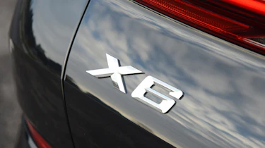 BMW X6 - X6 badge