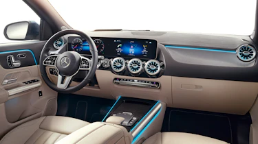 Mercedes GLA - cabin