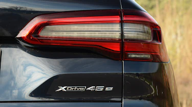 BMW X5 xDrive45e - rear light