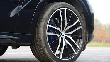 BMW X6 - wheel