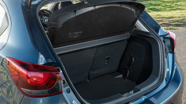 Mazda 2 - boot