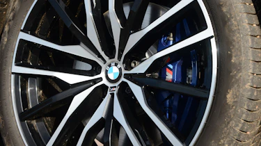 BMW X5 xDrive45e - wheel