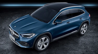 Mercedes GLA - above studio