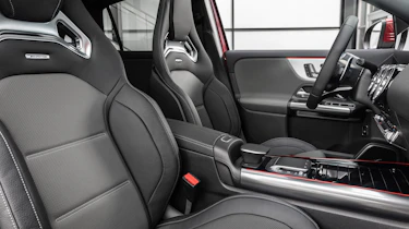 Mercedes-AMG GLA 35 - seats