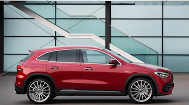 Mercedes-AMG GLA 35 - side static