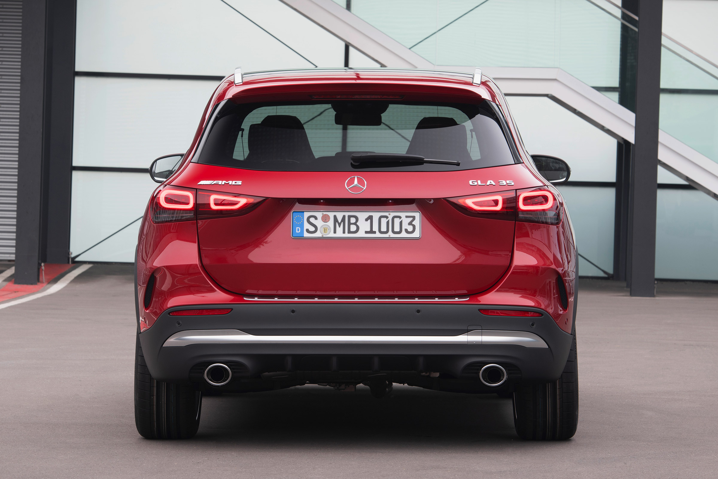 Mercedes-AMG GLA 35 - full rear