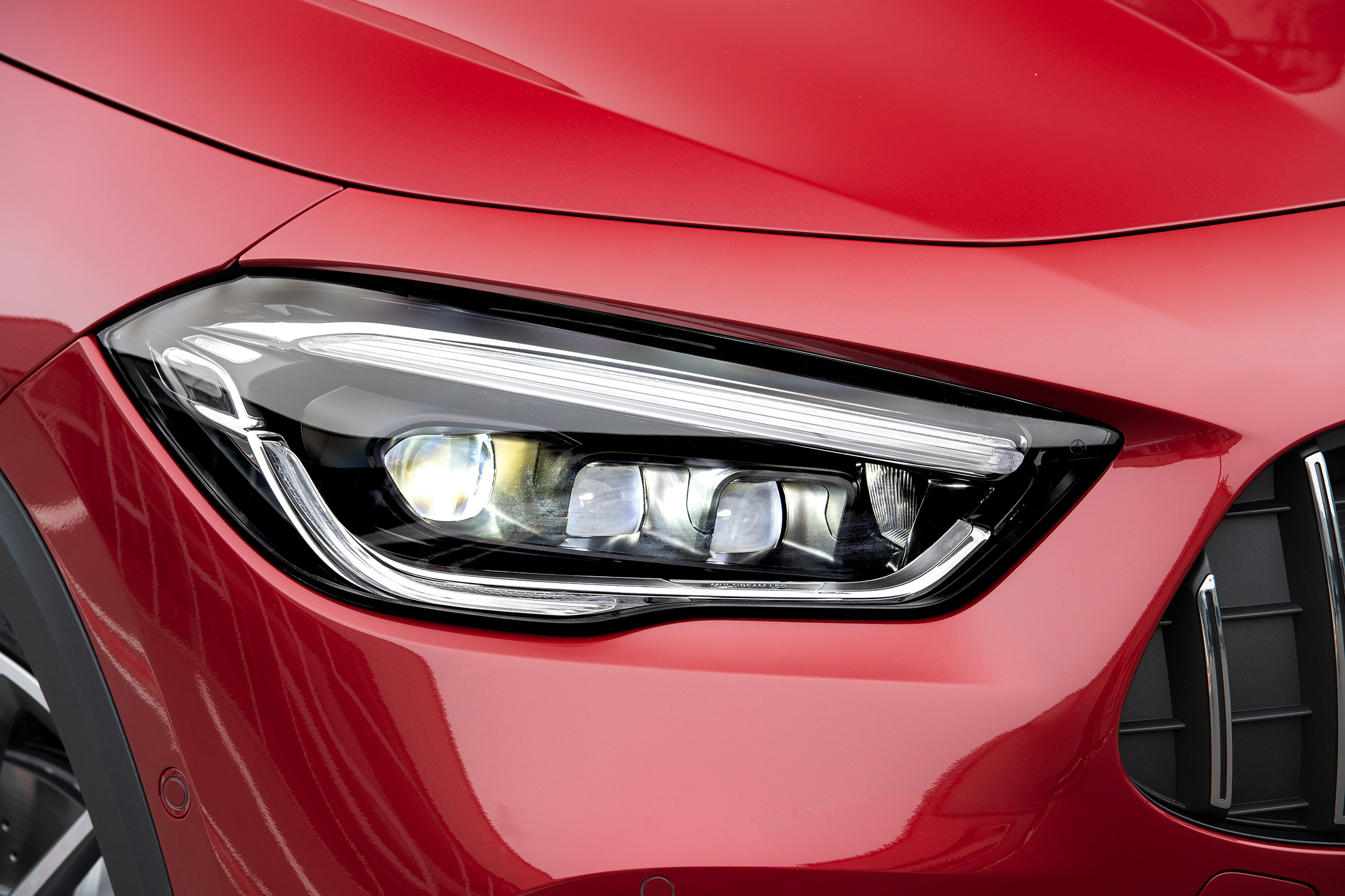 Mercedes-AMG GLA 35 - front light