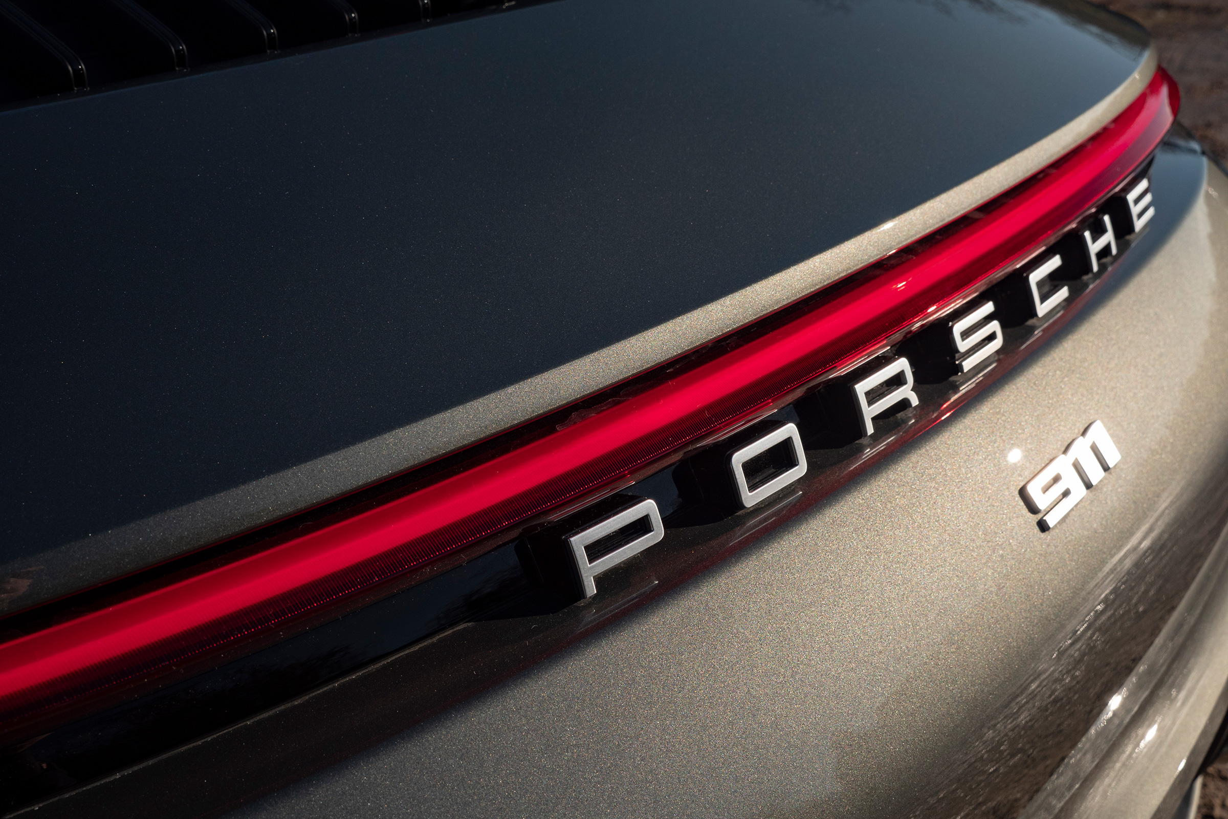 Porsche 911 Carrera - badge