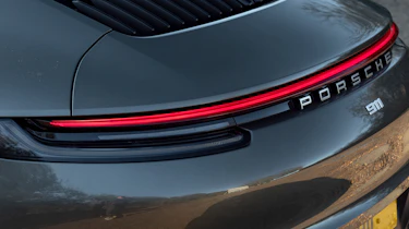 Porsche 911 Carrera - rear light