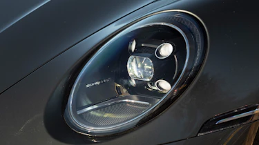 Porsche 911 Carrera - headlight