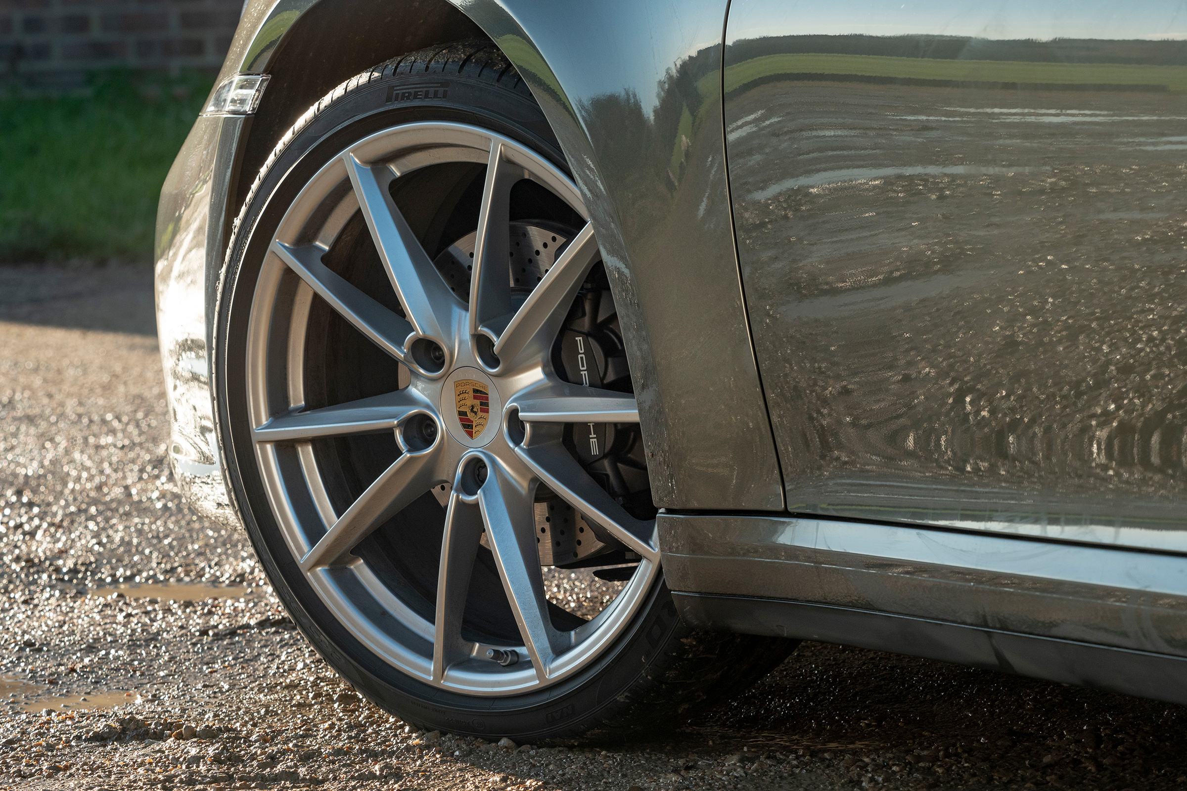 Porsche 911 Carrera - wheel