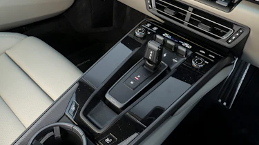 Porsche 911 Carrera - centre console