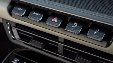 Porsche 911 Carrera - dash buttons