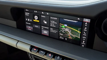 Porsche 911 Carrera - infotainment