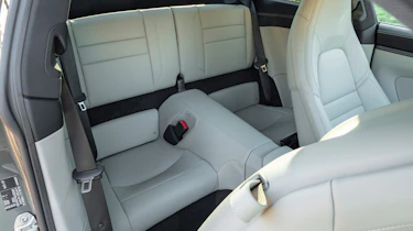 Porsche 911 Carrera - rear seats