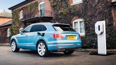 Bentley Bentayga Hybrid - charge