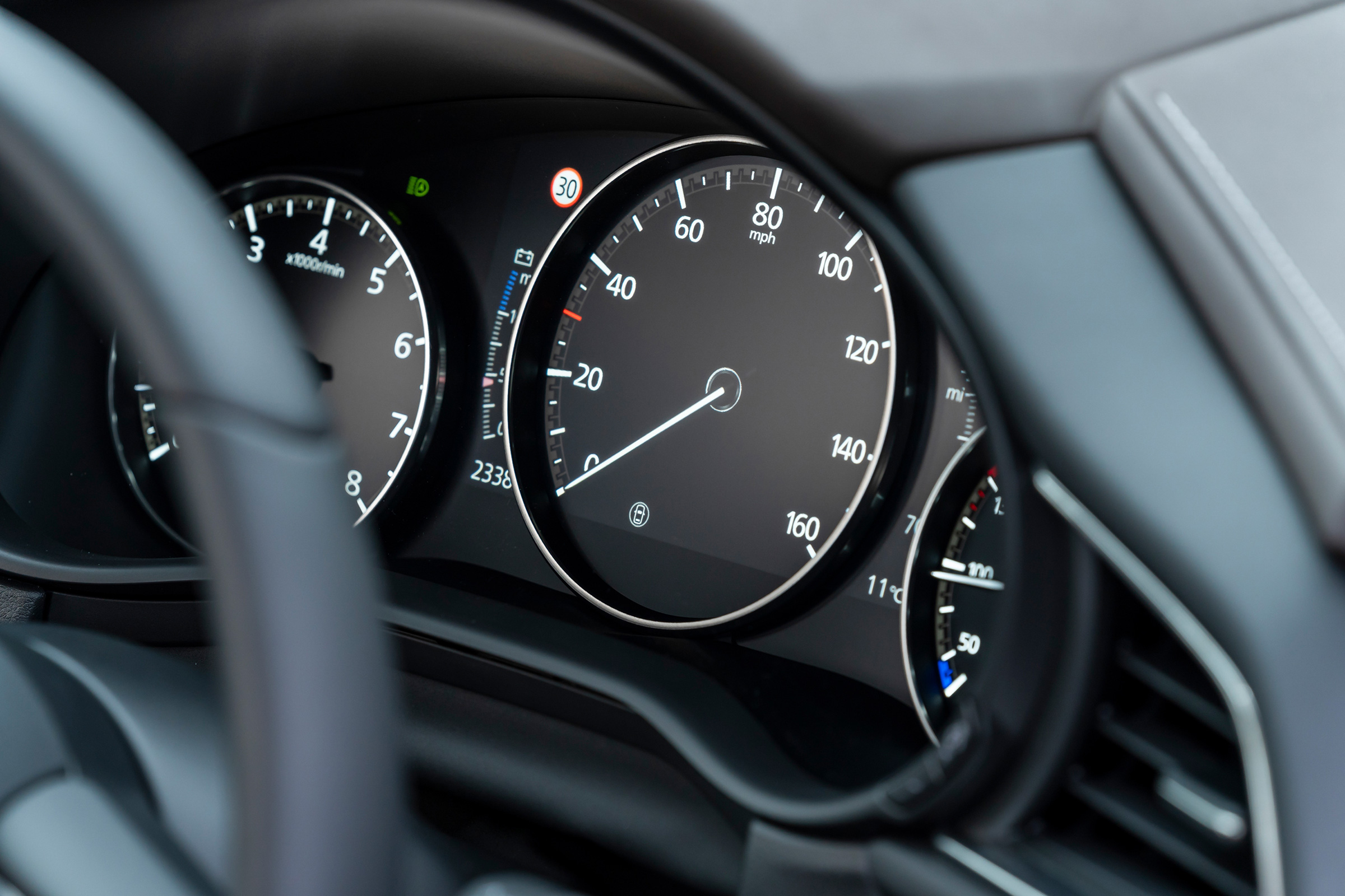 Mazda CX-30 - instrument binnacle 
