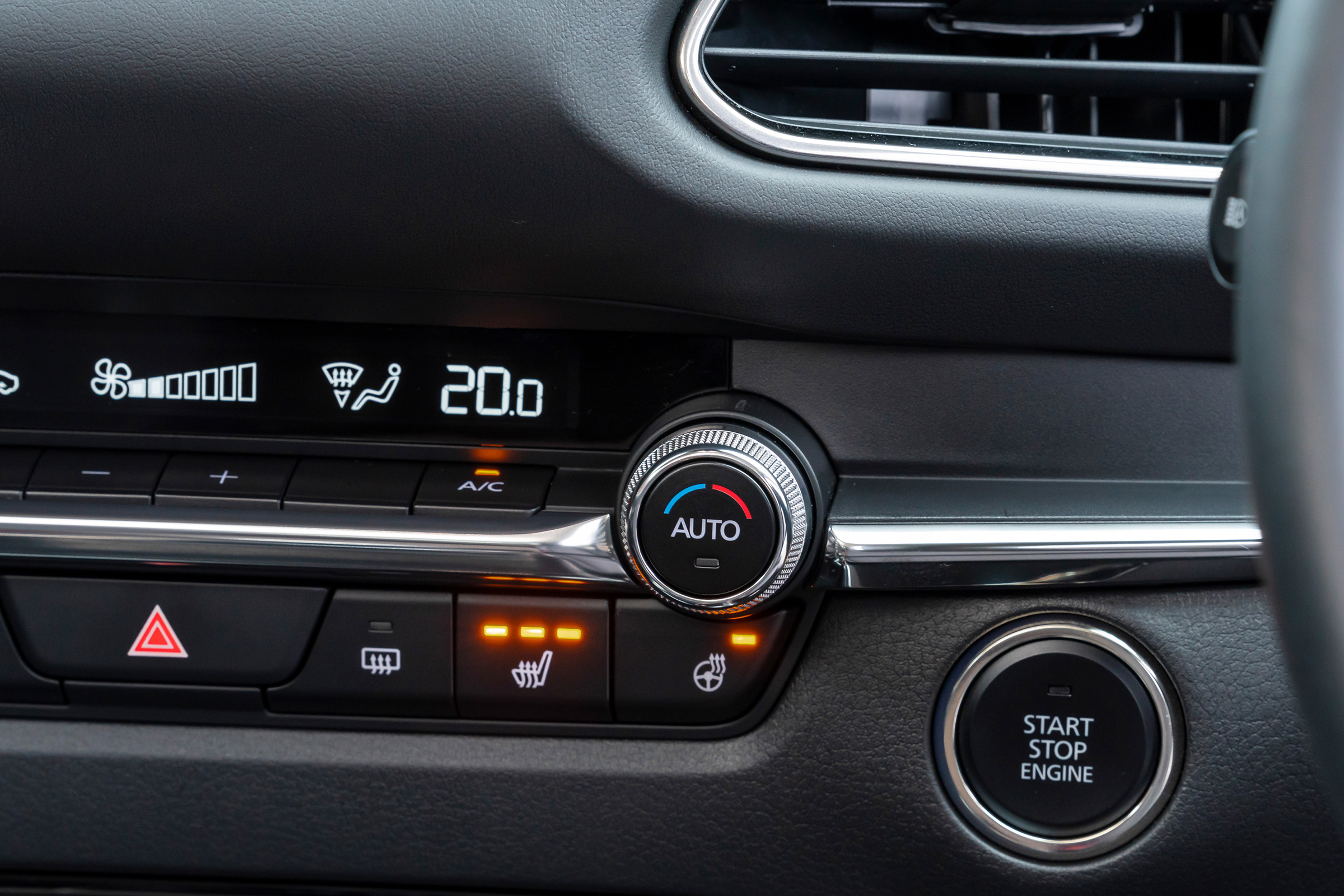 Mazda CX-30 - climate controls