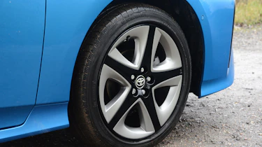 Toyota Prius - wheel