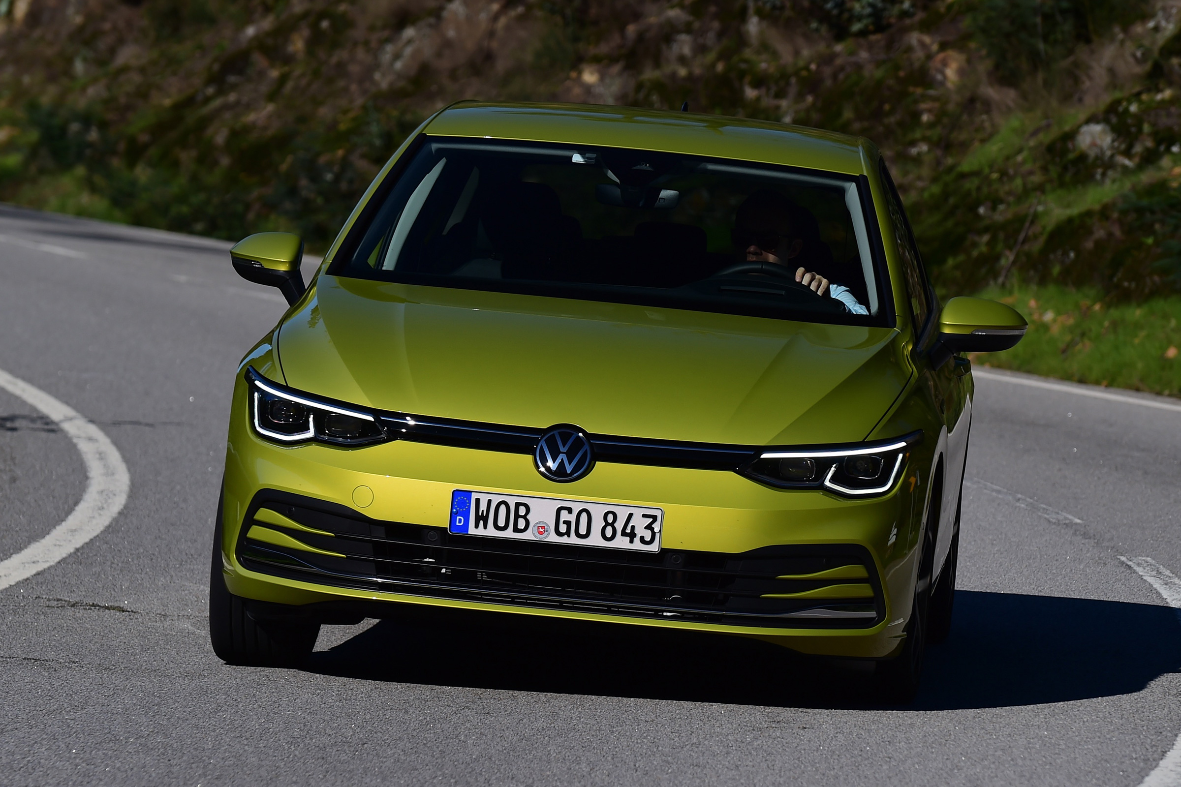 Volkswagen Golf Mk8 - front cornering