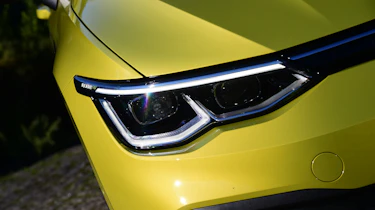 Volkswagen Golf Mk8 - headlights