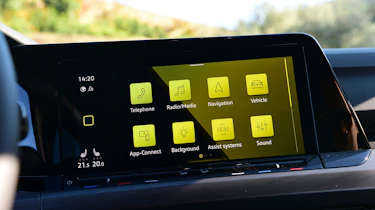 Volkswagen Golf Mk8 - infotainment
