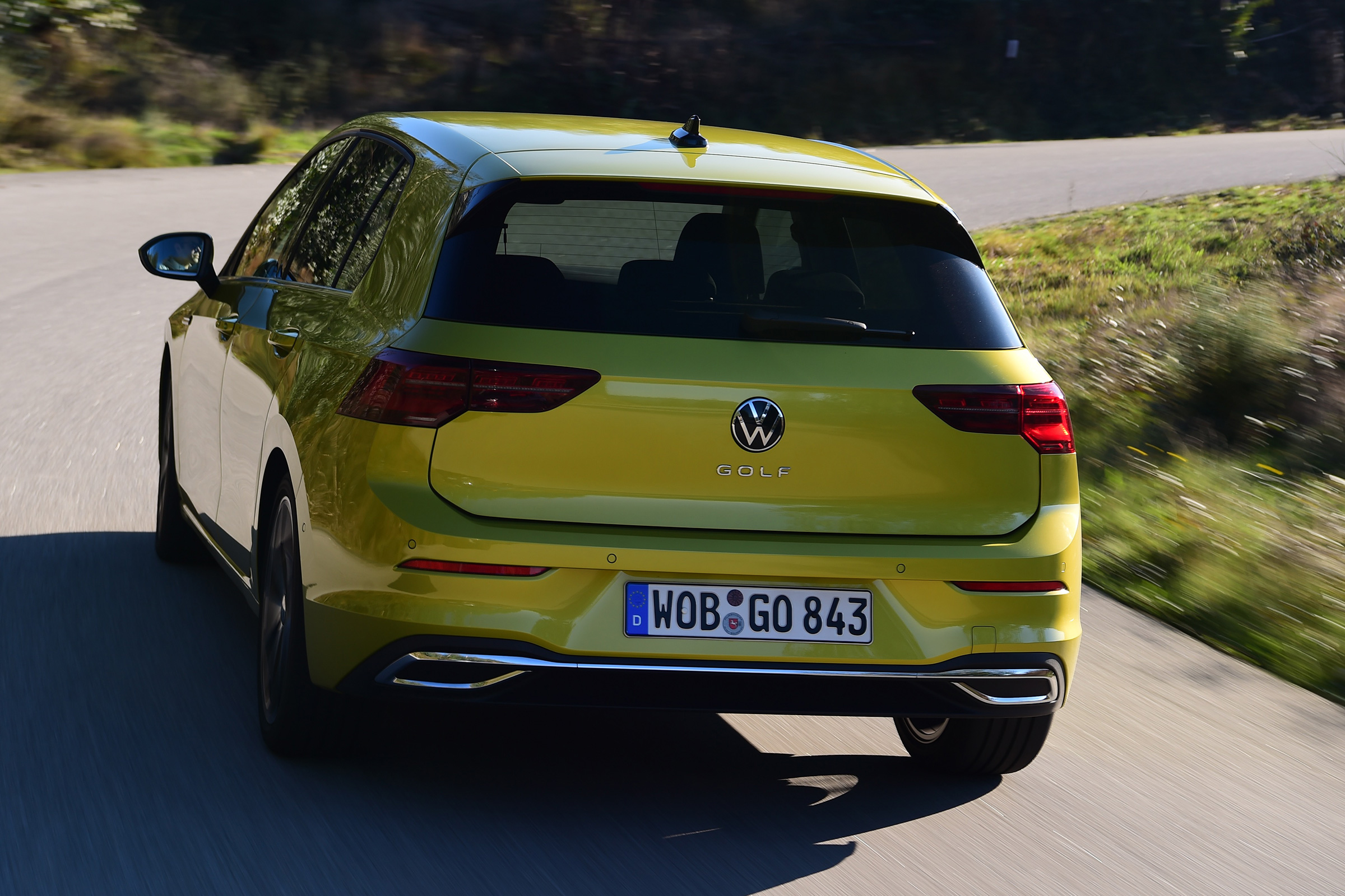 Volkswagen Golf Mk8 - rear cornering
