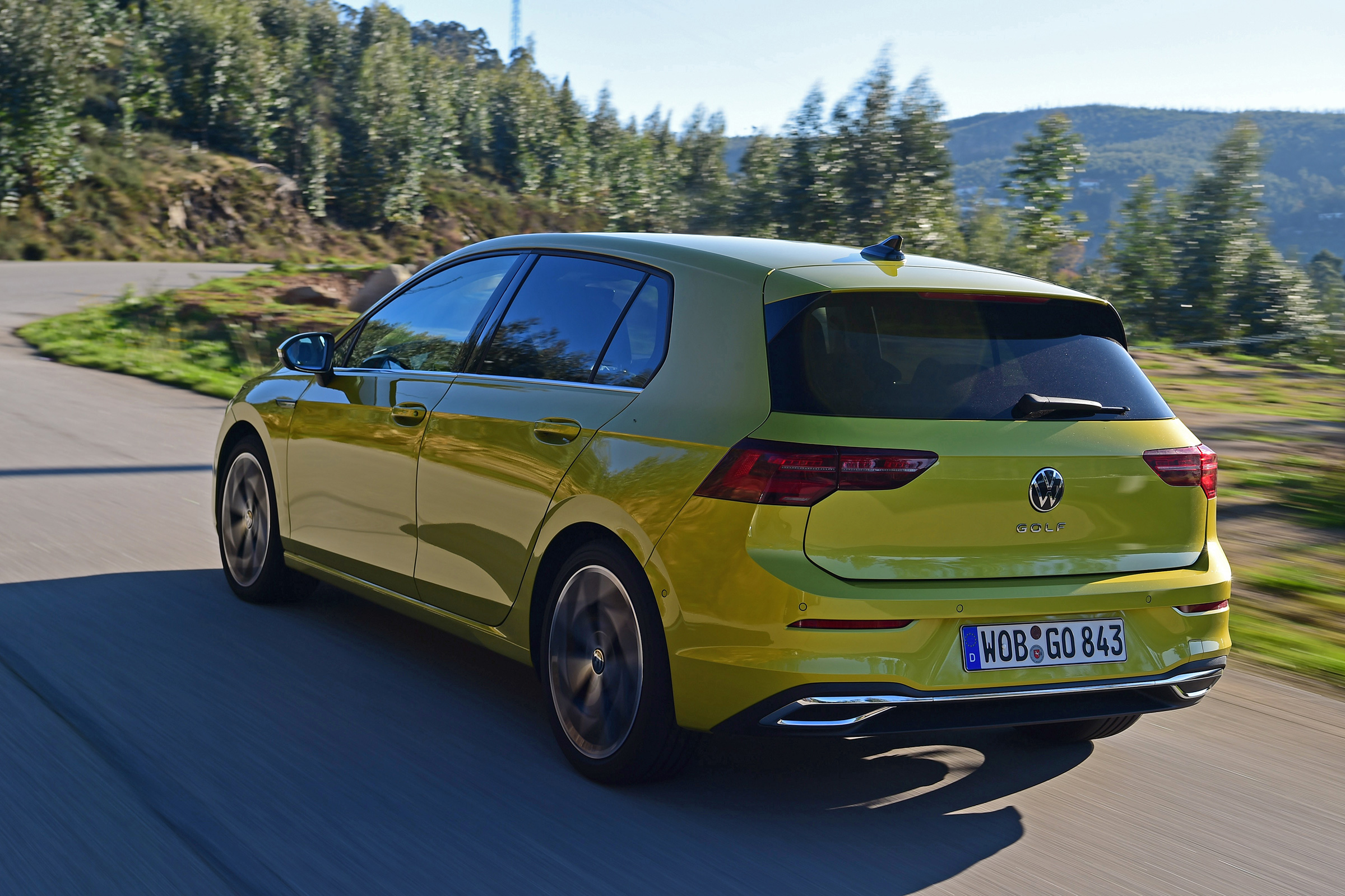Volkswagen Golf Mk8 - rear tracking