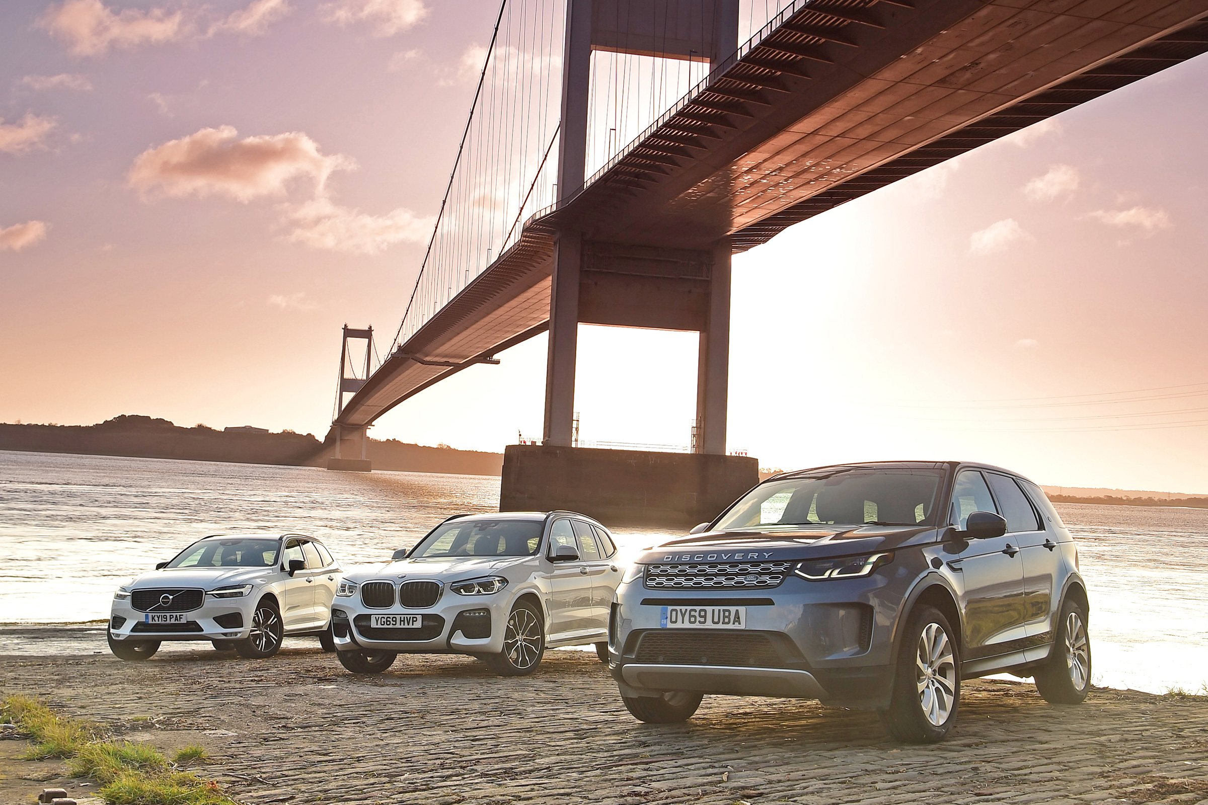 Land Rover Discovery Sport, BMW X3, Volvo XC60 - group
