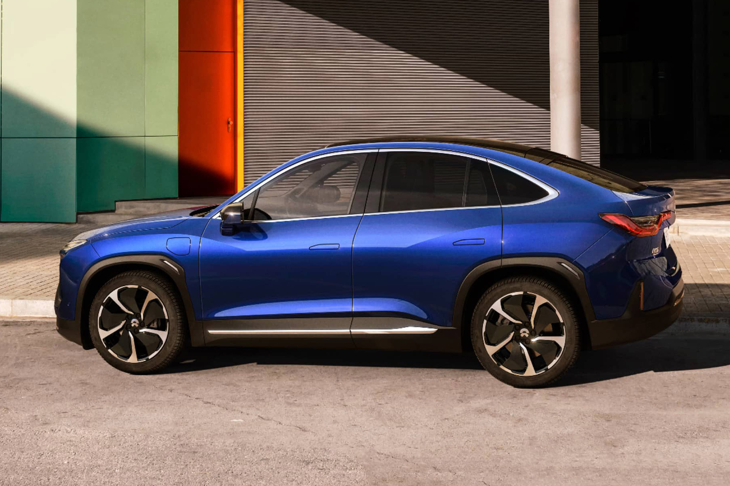 NIO EC6 - side