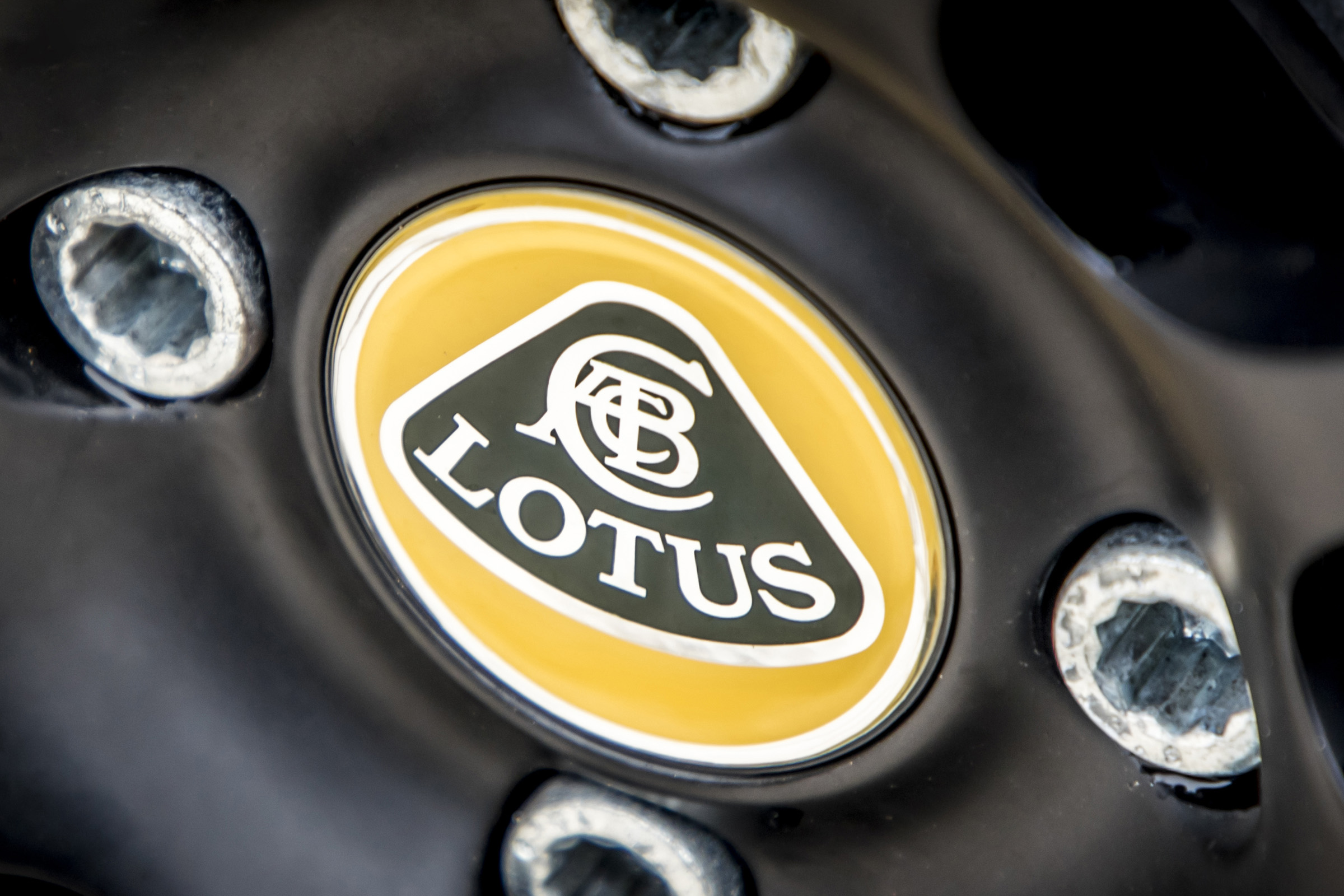 Lotus Elise wheel badge